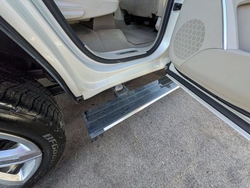 Used 2015 Cadillac Escalade Premium image 31