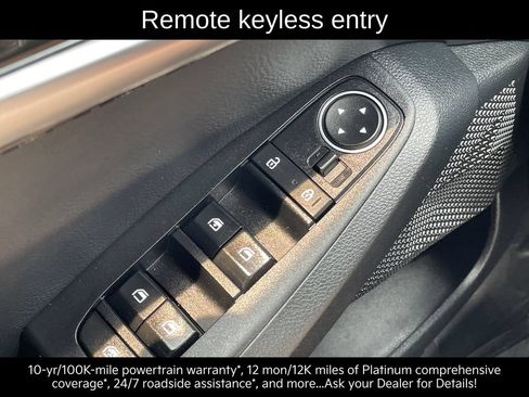 Used 2023 Kia Seltos S w/ Navigation Package FWD image 21