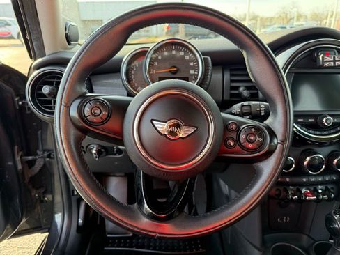Used 2015 MINI Cooper 4-Door Hardtop FWD image 23
