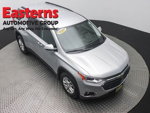 Used 2020 Chevrolet Traverse LT FWD image 3