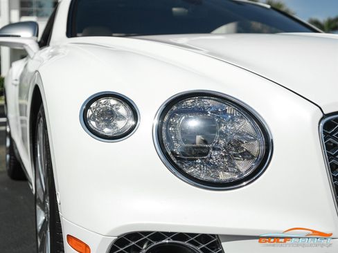 Used 2023 Bentley Continental GT V8 image 3
