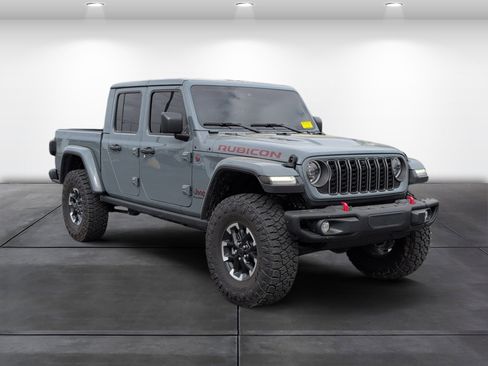 Used 2025 Jeep Gladiator Rubicon image 2