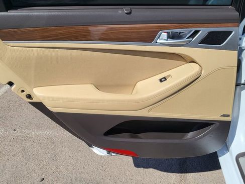 Used 2015 Hyundai Genesis 3.8 w/ Option Group 03 image 21