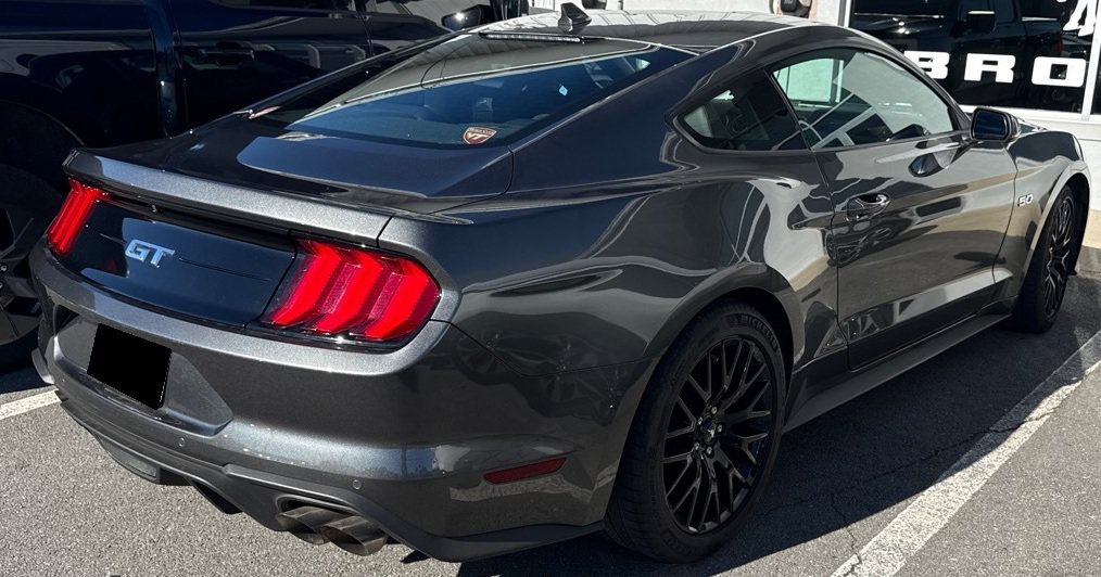 Used 2020 Ford Mustang GT Premium w/ GT Performance Package RWD image 5