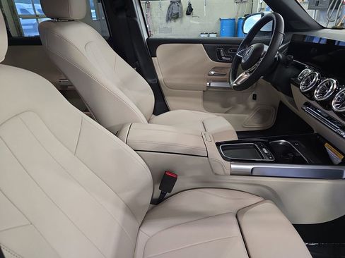 Certified 2025 Mercedes-Benz GLB 250 GLB 250 image 10