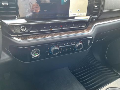 Used 2023 Chevrolet Silverado 1500 LT image 25