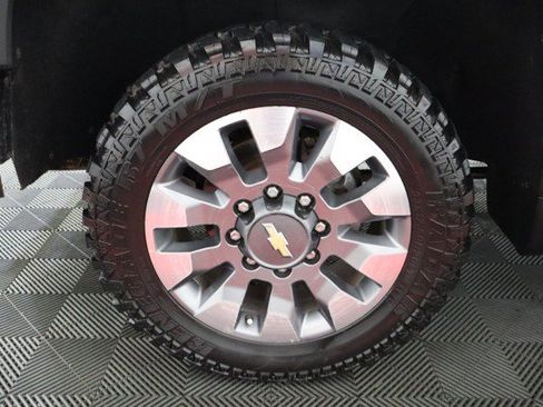 Used 2022 Chevrolet Silverado 2500 Custom w/ Custom Value Package AWD/4WD image 70