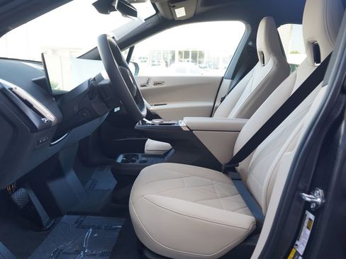 New 2026 BMW iX xDrive45 w/ Executive Package image 9