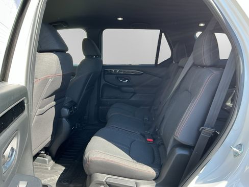 Used 2023 Honda Pilot Sport image 13