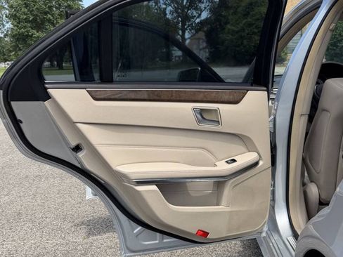 Used 2014 Mercedes-Benz E 350 Sedan image 14