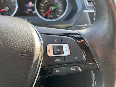 Used 2021 Volkswagen Tiguan SE R-Line w/ 3rd Row Seat Package image 17