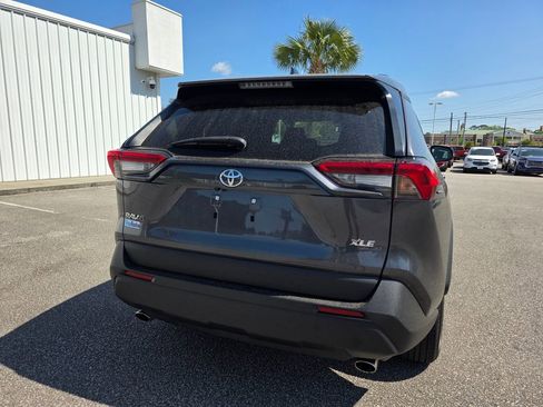 Used 2024 Toyota RAV4 XLE FWD image 36