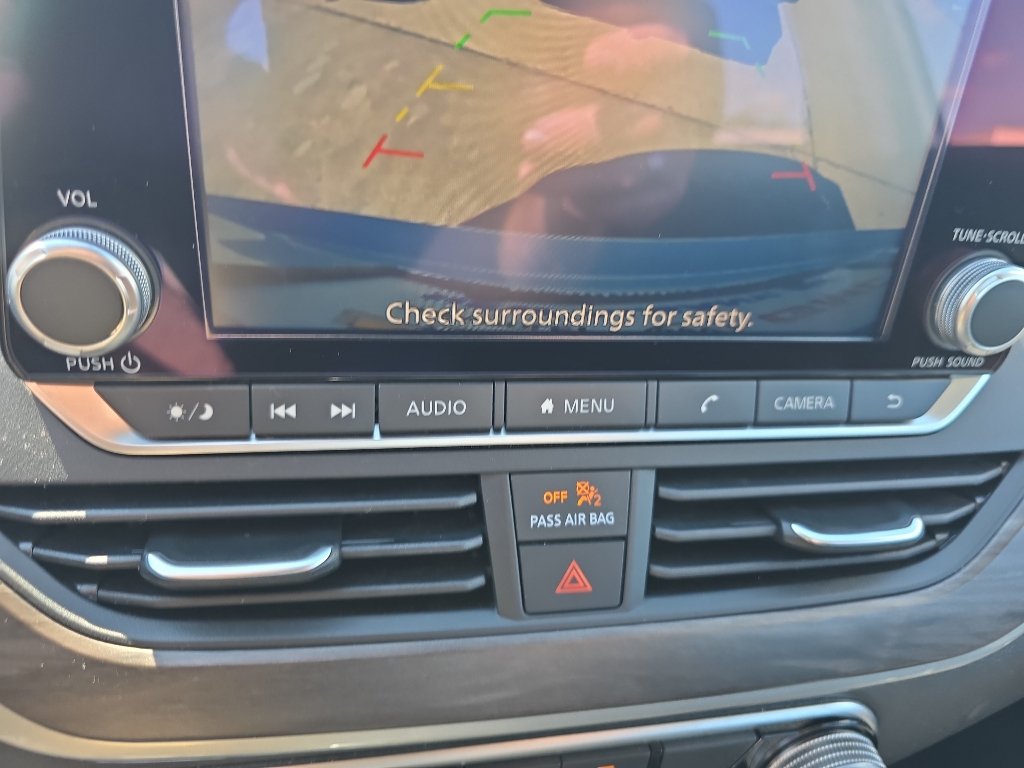 Used 2025 Nissan Altima 2.5 SV FWD image 21