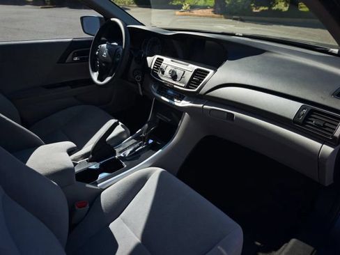 Used 2013 Honda Accord LX image 26