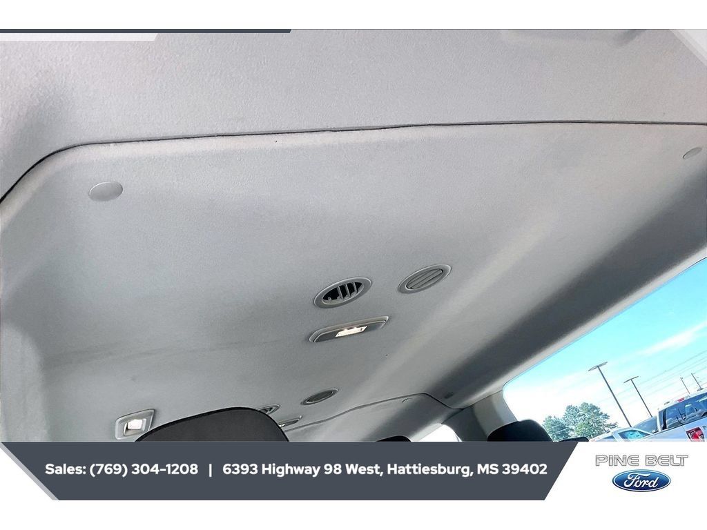 Used 2022 Ford Transit 350 XLT RWD image 17