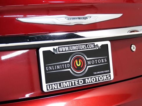 Used 2013 Chrysler 200 Limited FWD image 11