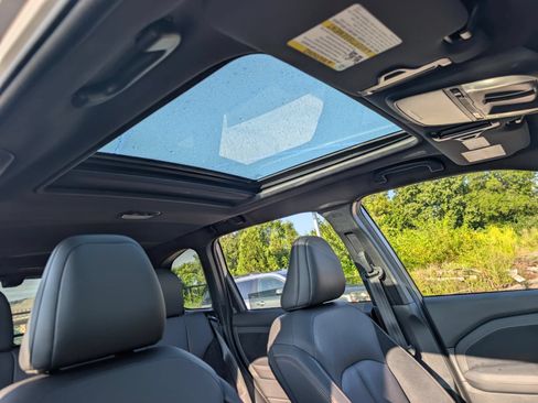 Certified 2025 Subaru Forester Touring AWD/4WD image 40