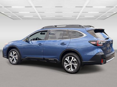 Certified 2022 Subaru Outback Limited w/ Popular Package #2 AWD/4WD image 3