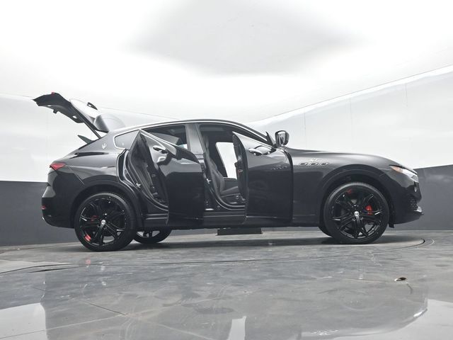 Used 2023 Maserati Levante GT AWD/4WD image 77