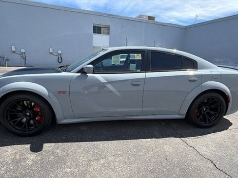 Used 2022 Dodge Charger Scat Pack RWD image 7