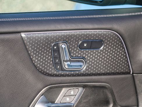 New 2026 Mercedes-Benz GLB 250 GLB 250 image 21