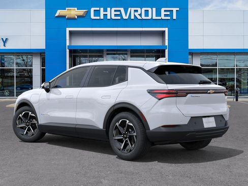 New 2026 Chevrolet Equinox EV LT image 3