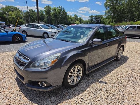Used 2014 Subaru Legacy 2.5i Limited AWD/4WD image 2