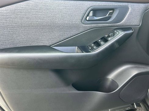 Certified 2023 Nissan Rogue S image 29