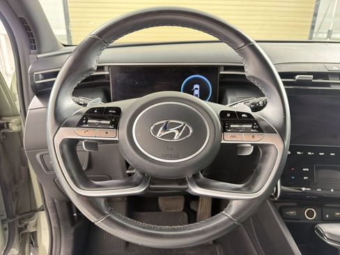 Used 2023 Hyundai Santa Cruz SEL Premium image 18