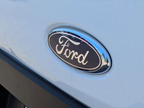 Used 2023 Ford Transit 350 XLT RWD image 25