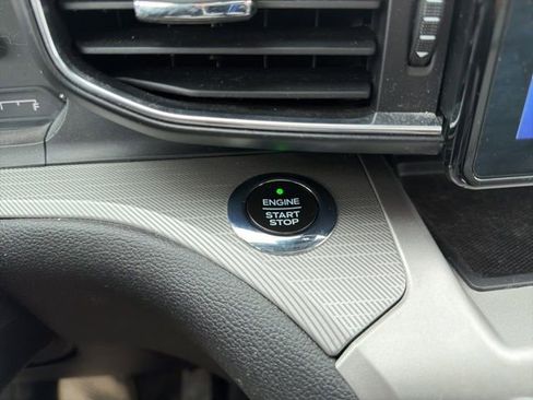 Used 2021 Ford Explorer XLT w/ Equipment Group 202A image 30