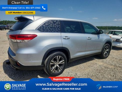 Used 2019 Toyota Highlander LE FWD image 4