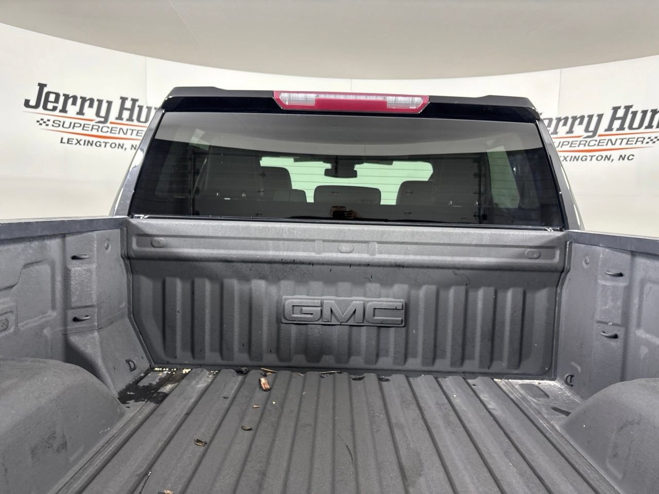 Used 2022 GMC Sierra 1500 SLT AWD/4WD image 27