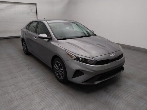 Used 2024 Kia Forte LXS FWD image 13