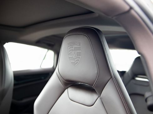 New 2026 Porsche Panamera 4 image 14