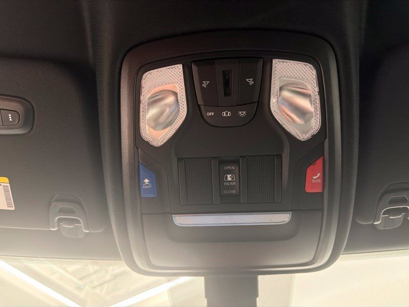 Used 2022 RAM 1500 Big Horn AWD/4WD image 30