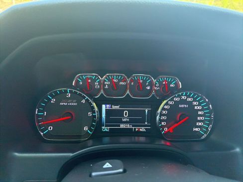 Used 2018 Chevrolet Silverado 1500 LT w/ All Star Edition image 29