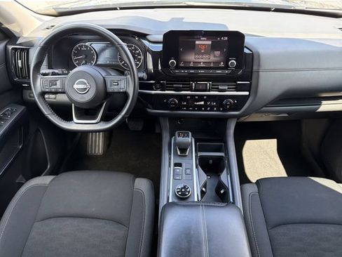 Used 2025 Nissan Pathfinder SV AWD/4WD image 4