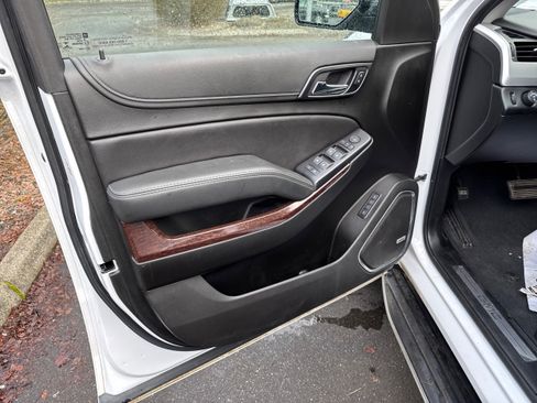 Used 2020 GMC Yukon XL SLT w/ HD Trailering Package image 19