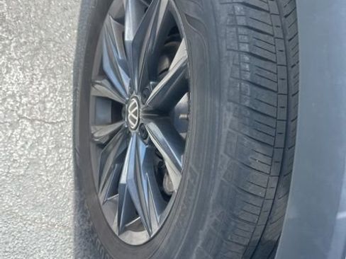 Used 2022 Volkswagen Tiguan SE FWD image 7