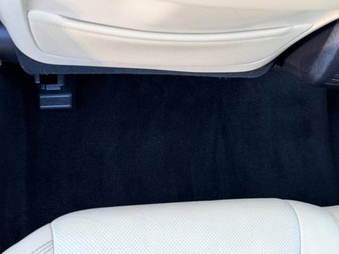 Used 2014 Toyota Avalon Limited image 42