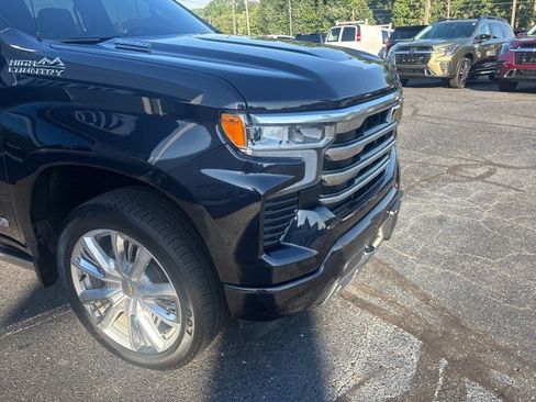 Used 2023 Chevrolet Silverado 1500 High Country w/ High Country Premium Package AWD/4WD image 6