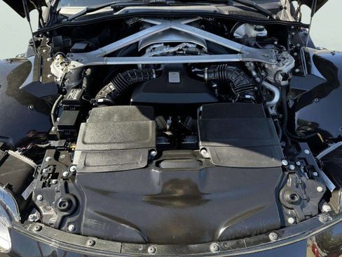 Used 2022 Aston Martin V8 Vantage Roadster image 46