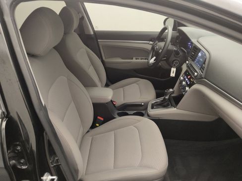 Used 2020 Hyundai Elantra SEL FWD image 21