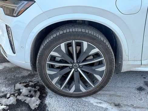 Used 2025 Volvo XC90 T8 Ultra w/ Protection Package image 8
