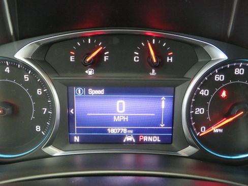 Used 2021 Chevrolet Equinox LT w/ Driver Convenience Package image 18