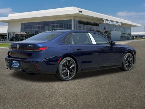 New 2026 BMW 740i RWD image 10