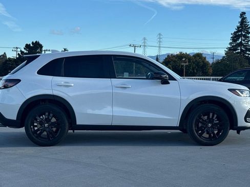 New 2026 Honda HR-V Sport image 3