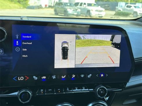 Used 2024 Chevrolet Blazer EV LT image 10