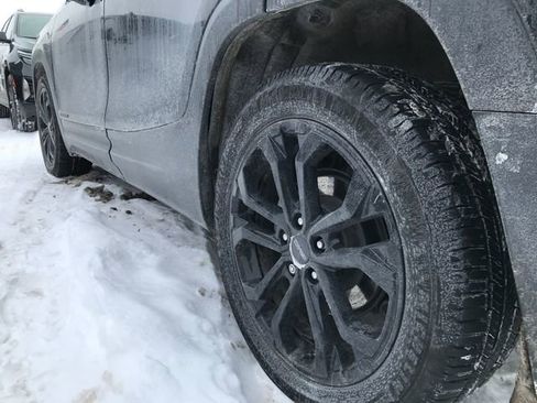 Used 2021 GMC Terrain SLT w/ Elevation Edition image 12